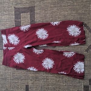 Ann Taylor Cropped Floral trousers- 2P